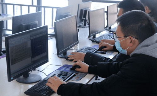 軟件工程與計(jì)算機(jī)科學(xué)與技術(shù) 軟件開(kāi)發(fā)之路如何選擇？